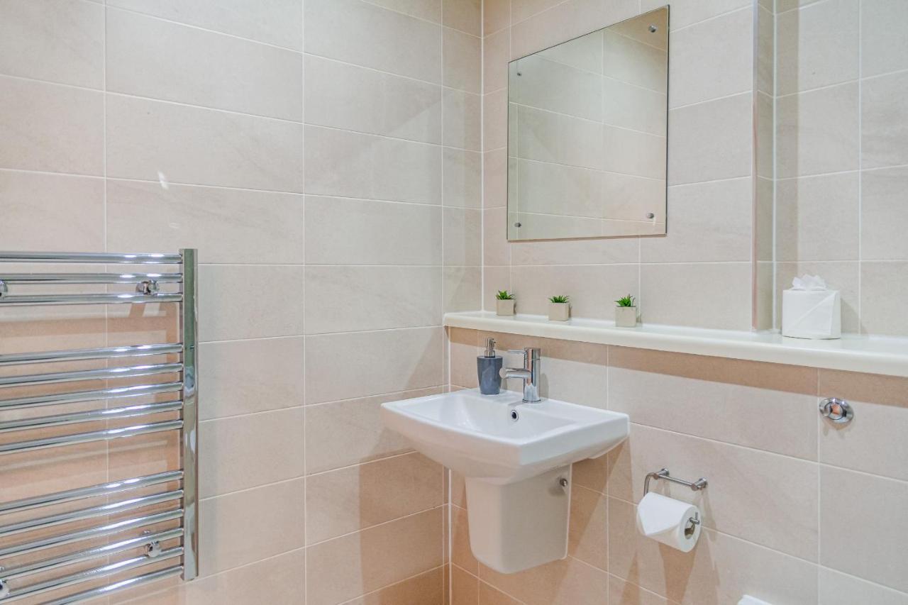 Hallsphere - Stunning Apartment Salford Quays Manchester Zewnętrze zdjęcie