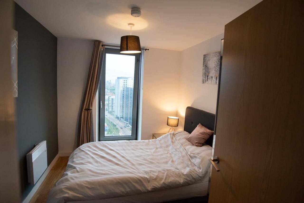 Hallsphere - Stunning Apartment Salford Quays Manchester Zewnętrze zdjęcie